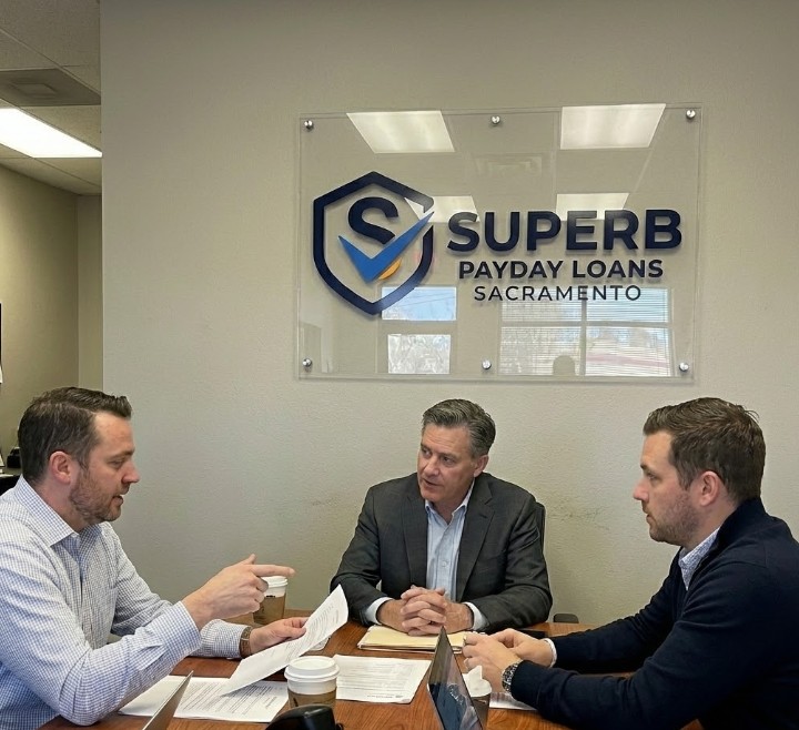 Financial Advisory Team at Work